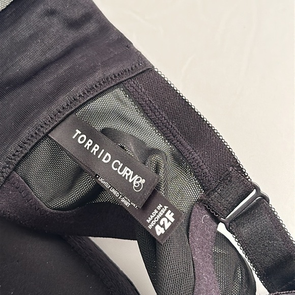 Torrid Curves perfect lightly lined black t-shirt bra - Picture 7 of 10